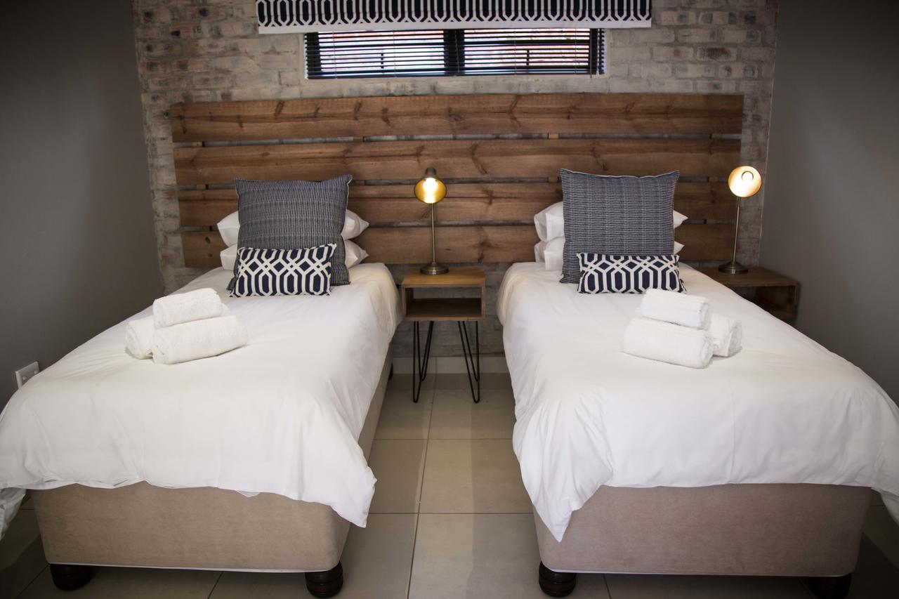 Touching Senses Garden Cottages Блумфонтейн Екстер'єр фото