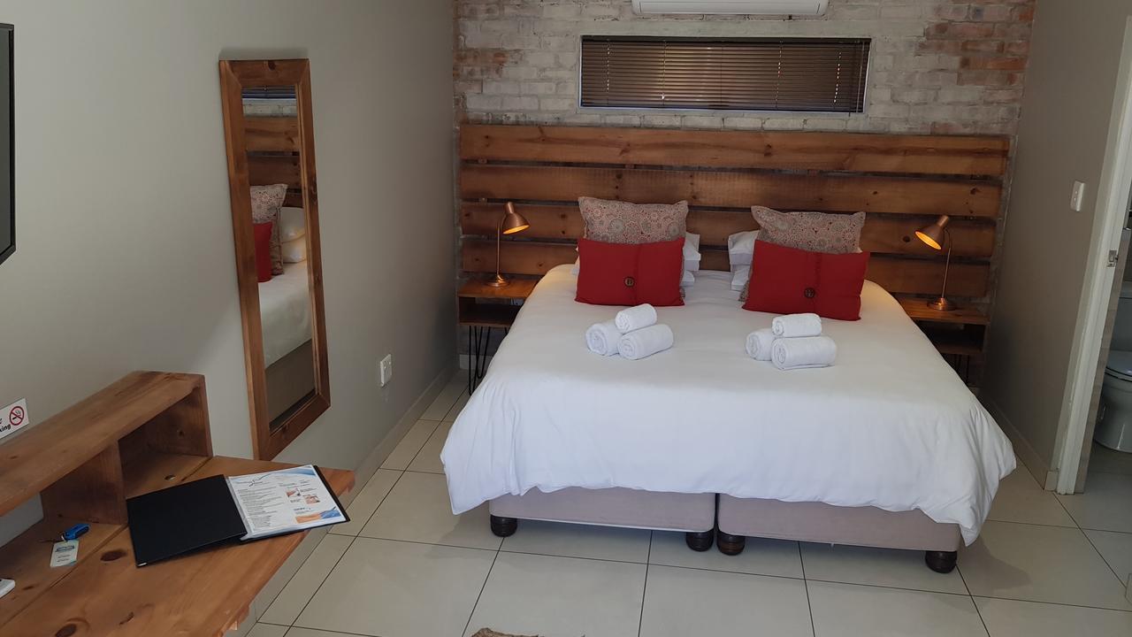 Touching Senses Garden Cottages Блумфонтейн Екстер'єр фото